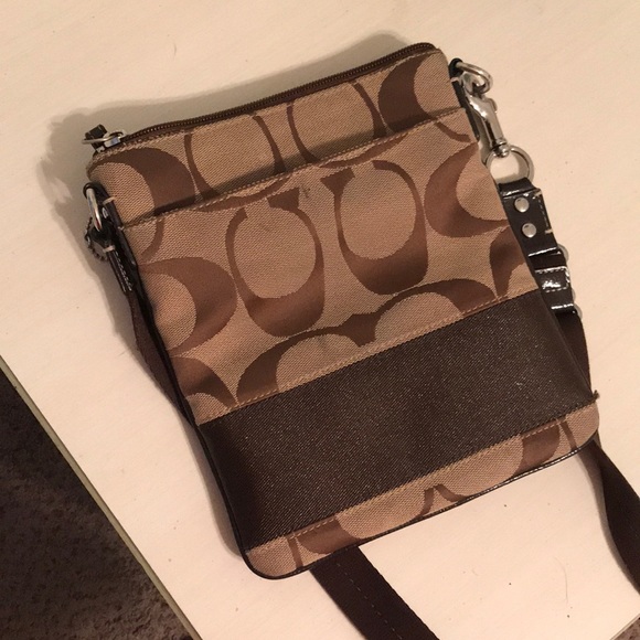 Coach | Crossbody Bag - Picture 2 of 4
